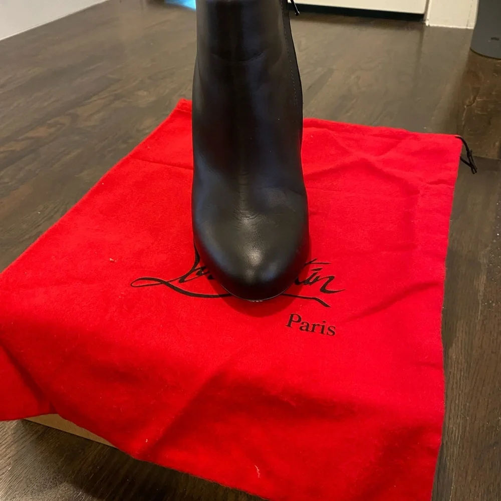 Christian Louboutin Belle100 black bootie size 38 - Picture 4 of 9